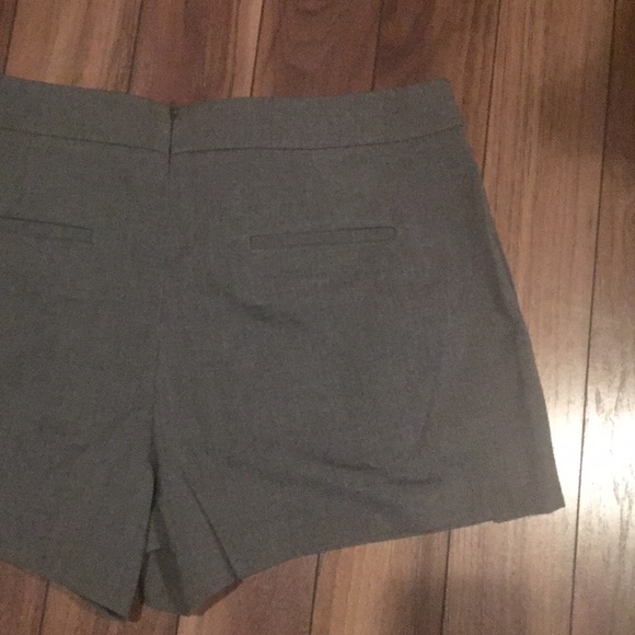 1 STATE Women’s Grey Shorts Size 10 - Picture 7 of 7